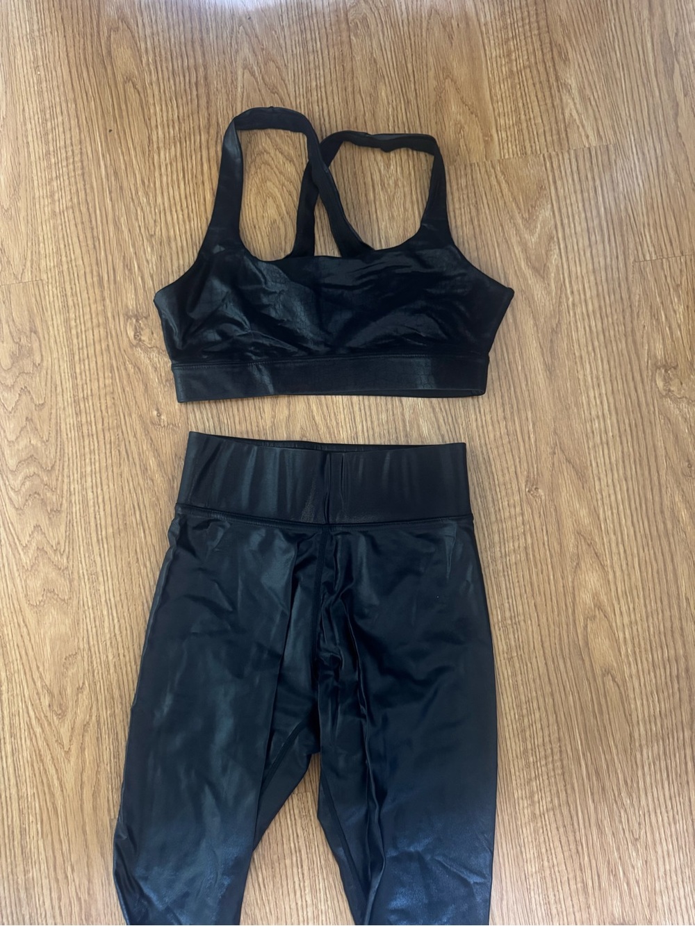 Carbon38 Black Takara Shine Leggings & Bra Set S